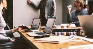 Manage Your Business Finances the Right Way With These Tips