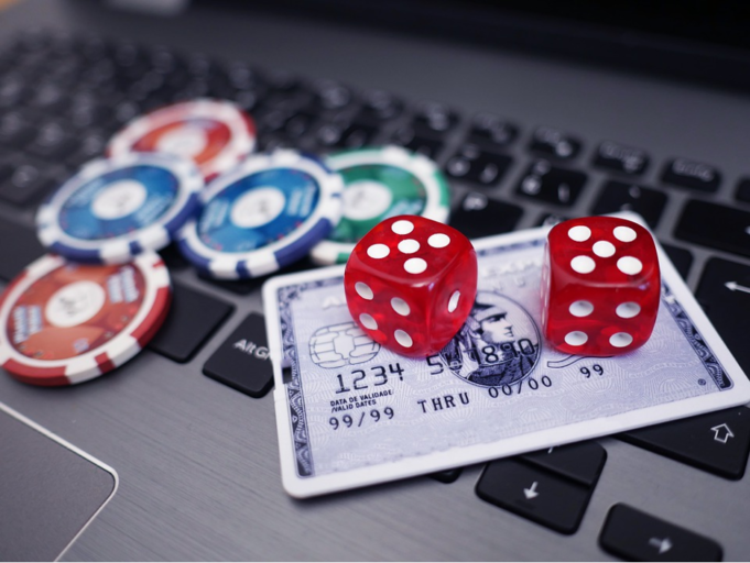 Things That You Need To Keep In Mind When Gambling Online