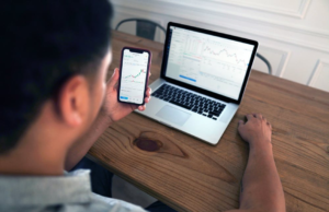 4 Innovative Ways to Use Modern Technology to Keep a Record of Your Investments