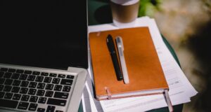 10 Tips to Write a Scholarship Essay about Financial Need