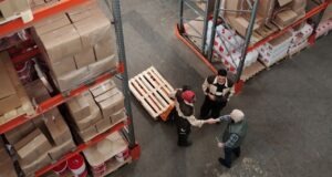 Costs of Building a Distribution Network Distribution Network