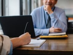 4 Factors Lenders Consider When Reviewing Personal Loan Applications