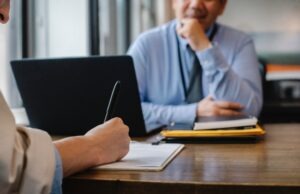 4 Factors Lenders Consider When Reviewing Personal Loan Applications