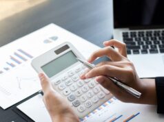 Gross revenue vs Cash flow