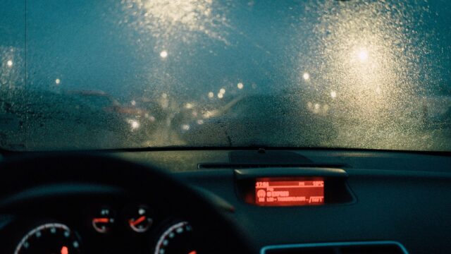 Damaged windshield on car rental