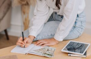 Do I Endorse a 401k Rollover Check? Endorse a 401k Rollover Check