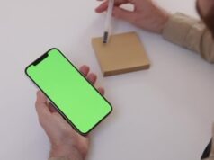 How to Deposit a Check If Your Bank Prohibits Mobile Deposit Prohibits