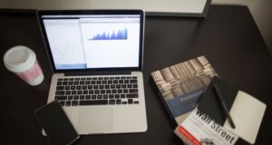 Investing vs. Online Gambling: What’s The Difference?