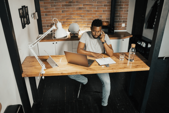 Further Your Career in the Business Field With the Help of Online Education