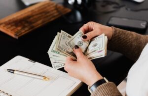 How to Safely Send Cash by Mail How to Safely Send Cash by Mail