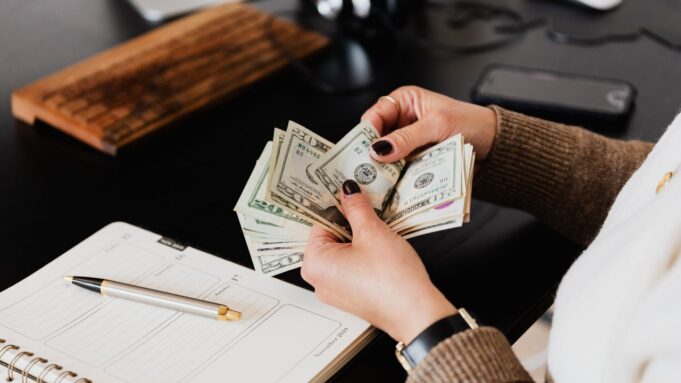 how to send cash in mail safely