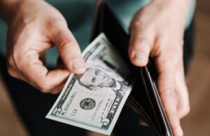 Why You Should Take Money Spending Addiction Seriously Money Spending Addiction