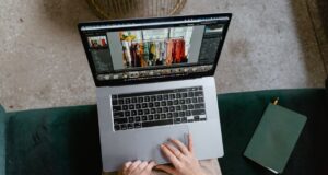 Comparing Stitch Fix vs Trunk Club: Which Subscription Box is Best for You? Fix vs Trunk Club