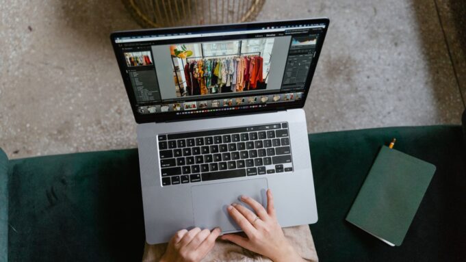 Comparing Stitch Fix vs Trunk Club: Which Subscription Box is Best for You? Fix vs Trunk Club