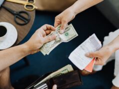 How Does Check Cashing Work? How Does Check Cashing Work