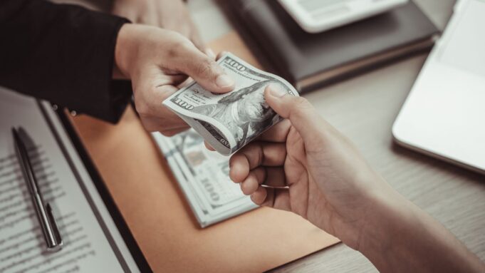 How Does a Pawn Loan Work? How Does a Pawn Loan Work