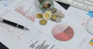 The Benefits and Risks of Non-Accredited Investing Non-Accredited Investing