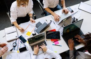 The Pros and Cons of Working for a Temp Agency Working for a Temp Agency