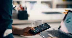 Investing in Cryptocurrency: Risks, Rewards, and Strategies for Success