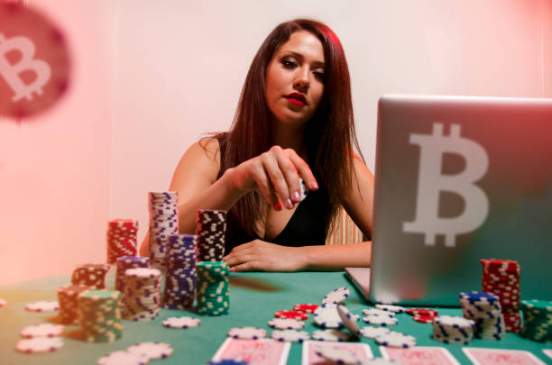 Playing casino and poker games online and paying in crypto currencies