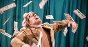 Strategies to Win Money on Live Dealer Games at Online Casinos