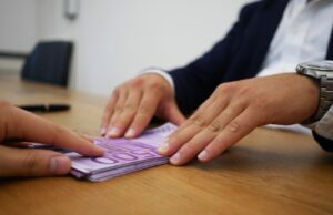 The Complete Guide to Payday Loans