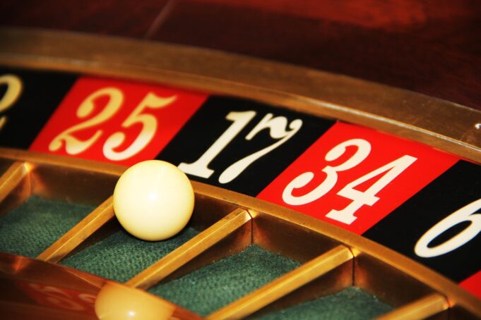 What Are the Key Factors to Consider When Choosing an Online Casino?