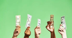 Extra Income at Your Fingertips: 7 Ways to Make Money in 2024