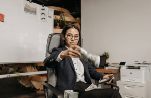 7 Ways to Cut Monthly Expenses and Boost Savings