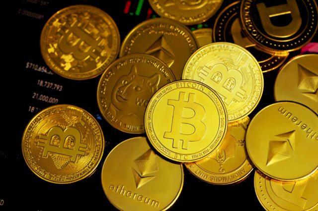 Gold round cryptocurrencies