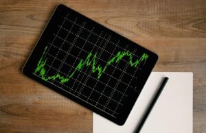 Bonds vs. Equities: Strategic Allocation for GCC Traders
