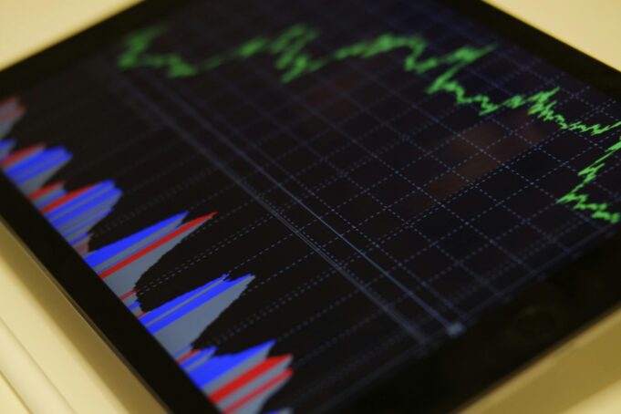 5 Major Financial Trends Investors Need to Watch Right Now